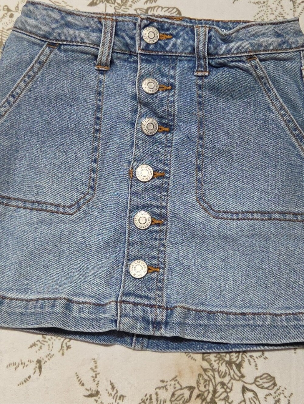 Cat & Jack Girls Snap-Front Denim Mini Skirt Blue Size S (6/7)